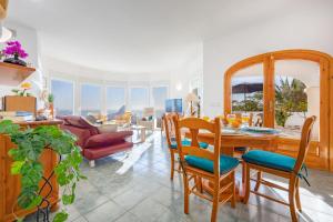 Część wypoczynkowa w obiekcie Villa Lehman - PlusHolidays