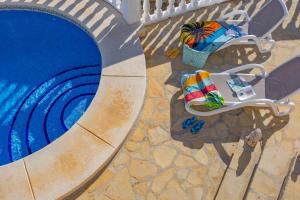 Basen w obiekcie Villa Lehman - PlusHolidays lub w pobliżu