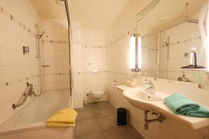 Koupelna v ubytování Hotel Zollner