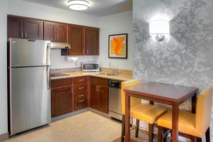Kuchyň nebo kuchyňský kout v ubytování Residence Inn by Marriott McAllen