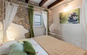 Posteľ alebo postele v izbe v ubytovaní Lovely Home In Crikvenica With Wifi