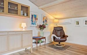 Χώρος καθιστικού στο Amazing Home In Toftlund With Wifi