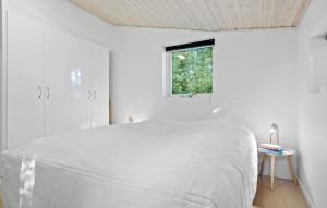 Ένα ή περισσότερα κρεβάτια σε δωμάτιο στο Amazing Home In Toftlund With Wifi +17 φωτογραφίες