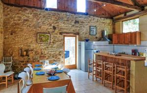 Kuchyň nebo kuchyňský kout v ubytování La Grange Aux Noix