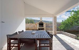 Αίθριο ή υπαίθριος χώρος στο 2 Bedroom Lovely Home In Kornati
