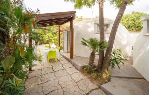 Κήπος έξω από το 2 Bedroom Gorgeous Home In Sciacca