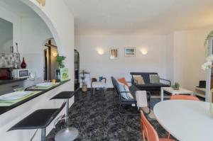 Imagen de la galería de Sun House, en Costa da Caparica