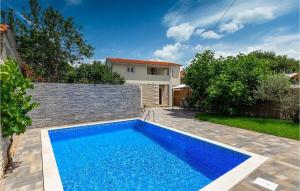 Bazén v ubytování Villa Leni Kringa nebo v jeho okolí + 30 fotografií