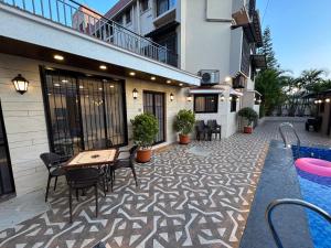 Μπαλκόνι ή βεράντα στο Al Barakah 5 BHK Private Swimming Pool Villa