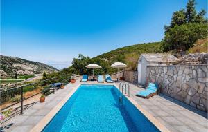 Bazén v ubytování Villa Dol nebo v jeho okolí