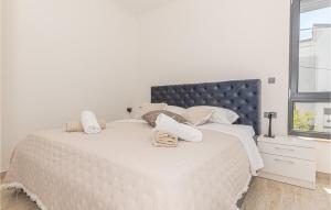 Posteľ alebo postele v izbe v ubytovaní Lovely Apartment In Sibenik With Sauna