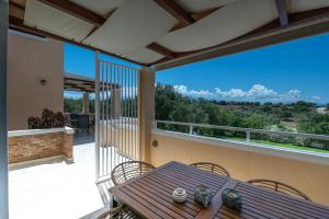 Ban công/sân hiên tại Koralia's Villas