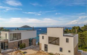 Φυσικό τοπίο κοντά σε αυτή η παραθεριστική κατοικία +33 φωτογραφίες