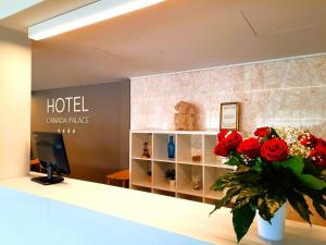 Vstupní hala nebo recepce v ubytování Hotel Canada Palace + 54 fotografií