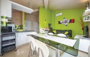 Kuchyň nebo kuchyňský kout v ubytování Holiday Home Presika Cr