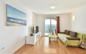 Posedenie v ubytovaní Two-Bedroom Apartment In Stanici