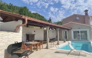 Swimmingpoolen hos eller tæt på Villa Niazi + 43 billeder