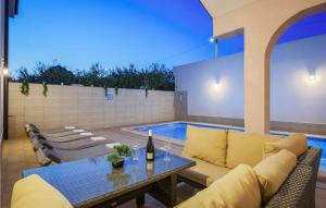 Bazén v ubytování Villa Marija Prodan nebo v jeho okolí + 37 fotografií