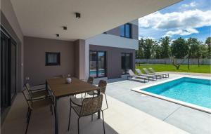 Πισίνα στο ή κοντά στο Villa Median