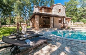 Bazén v ubytování Villa Anneliese nebo v jeho okolí + 36 fotografií