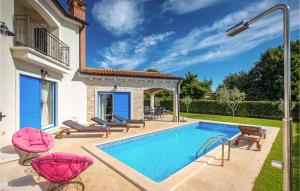 une villa avec piscine et une maison dans l'établissement Villa Torre Ii, à Tar 25 autres photos