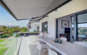 Μπαλκόνι ή βεράντα στο Cozy Apartment In Orihuela With Sauna +18 φωτογραφίες