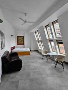 Posezení v ubytování Die Fabrik - Hostel