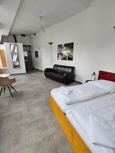 Posezení v ubytování Die Fabrik - Hostel