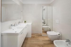 Phòng tắm tại Villa Gina +37 ảnh