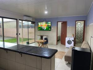 Μια τηλεόραση ή/και κέντρο ψυχαγωγίας στο Habitação Verão