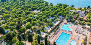 Bazén v ubytování Baia Holiday Gasparina nebo v jeho okolí