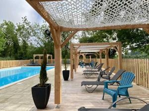 Πισίνα στο ή κοντά στο Chalet 4 étoiles - Piscine - eehefh