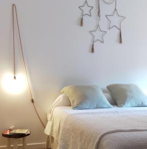 Postel nebo postele na pokoji v ubytování les Didascalies + 37 fotografií