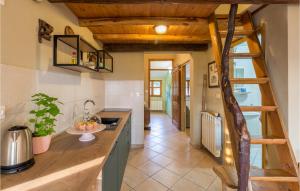 Fotografie z fotogalerie ubytování 3 Bedroom Stunning Home In Gora Glusic v destinaci Stanišovi
