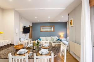Posezení v ubytování Apartamento turístico 3 habitaciones a 140m playa Caneliñas Portonovo 101 + 13 fotografií