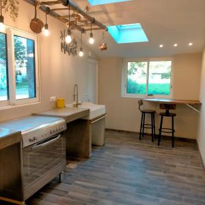 Η κουζίνα ή μικρή κουζίνα στο 10 Boules B&B
