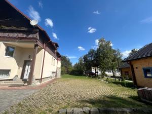 Budova, v ktorej sa apartmán nachádza