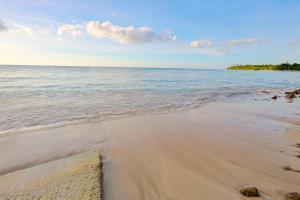 Gallery image of Del Mare at Buye Beach in El Cerro