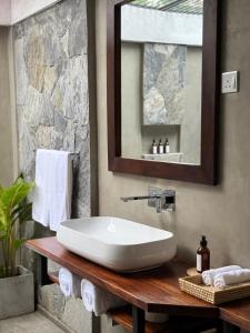 Koupelna v ubytování Maho Boutique Hotel