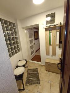 Et badeværelse på GRBAVICA COZY APARTMENT - free parking