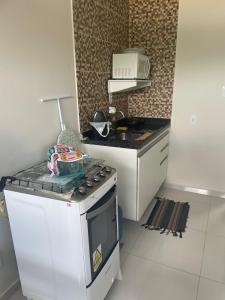 Η κουζίνα ή μικρή κουζίνα στο Apartamento em Arcoverde 4