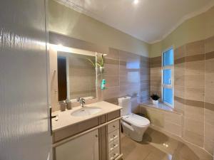 A bathroom at Belle Vue