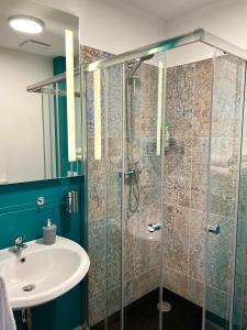 Koupelna v ubytování Hotel Zur Kaiserpfalz