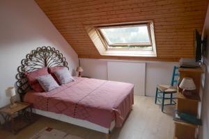 Posteľ alebo postele v izbe v ubytovaní grand studio duplex avec jardin