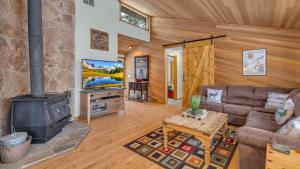 Μια τηλεόραση ή/και κέντρο ψυχαγωγίας στο Witch Hazel - Unit 1