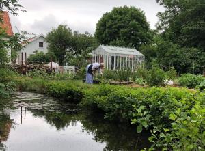 Aed väljaspool majutusasutust Jonstorps brygghus