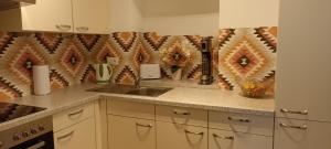 Una cocina o zona de cocina en Wohnung in Leoben Zentrum Zwischen Hauptplatz und Stadtpark