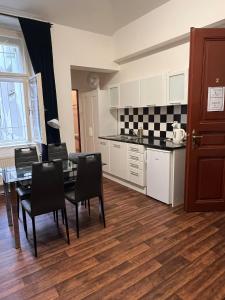Kuchyň nebo kuchyňský kout v ubytování Summer apartment