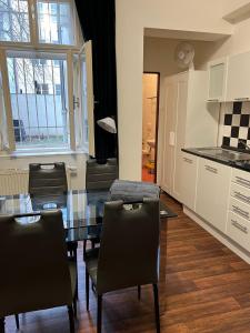 Kuchyň nebo kuchyňský kout v ubytování Summer apartment