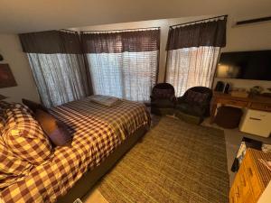 Postel nebo postele na pokoji v ubytování CaBaNa 52 La chambre Proche Lourmarin